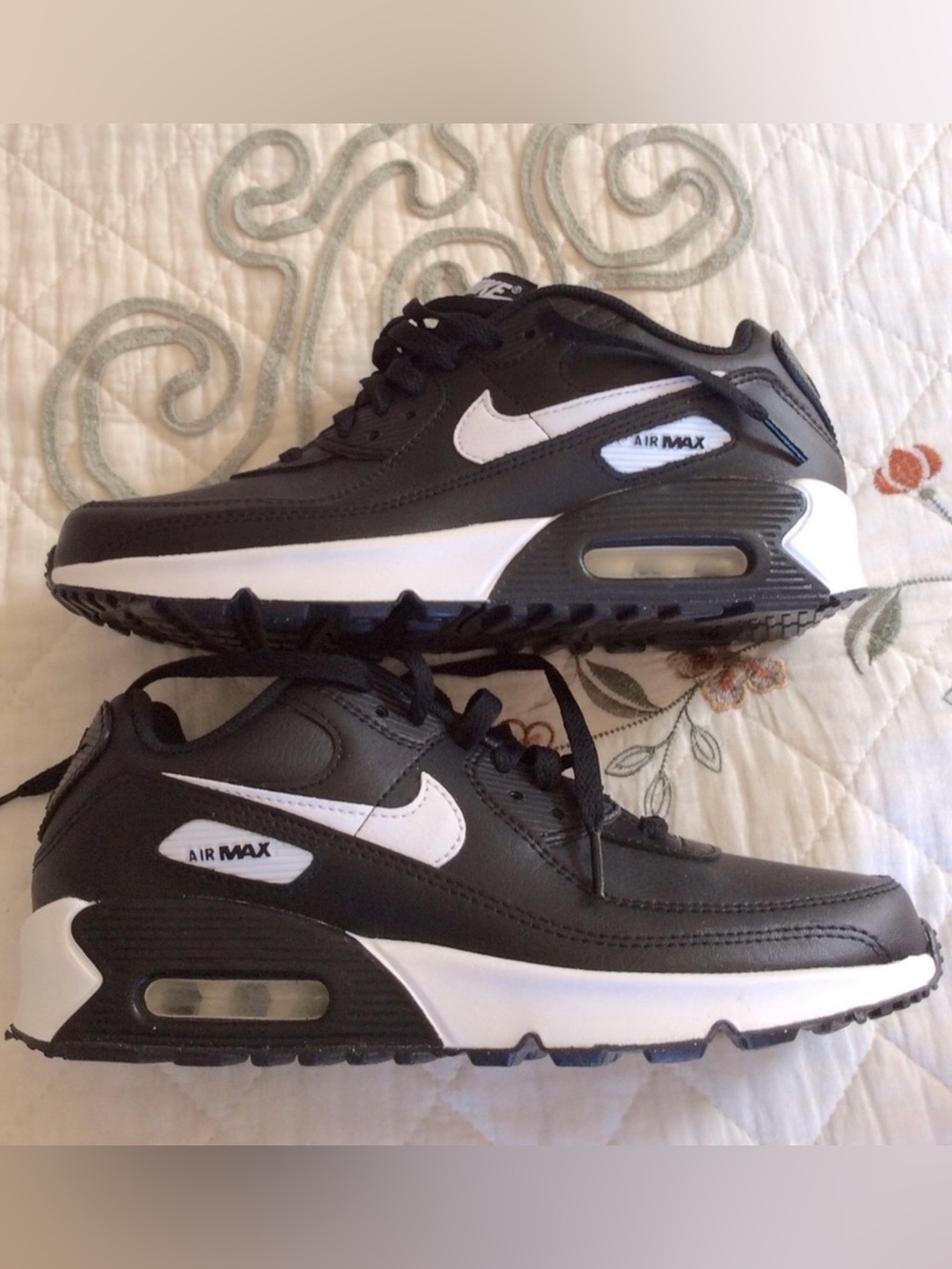 Nike Air Max tennis shoes